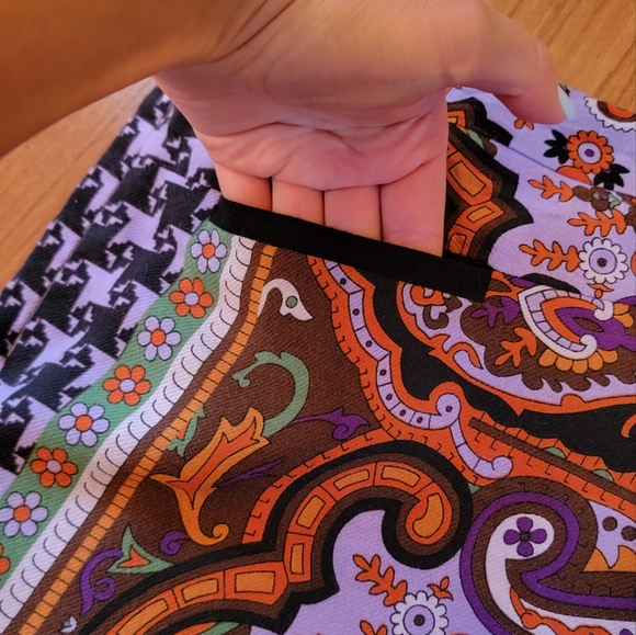 Taka Wear - Colorful Printed Shorts - Picture 11 of 15